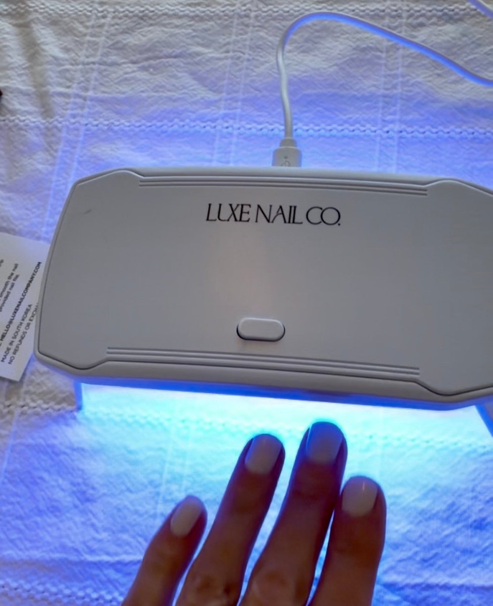 UV Lamp - Luxe Nail Company